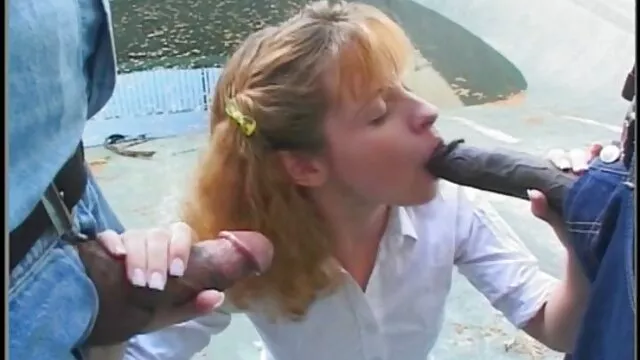 Egy szín ingyen családi sex videok két lyuk tele van