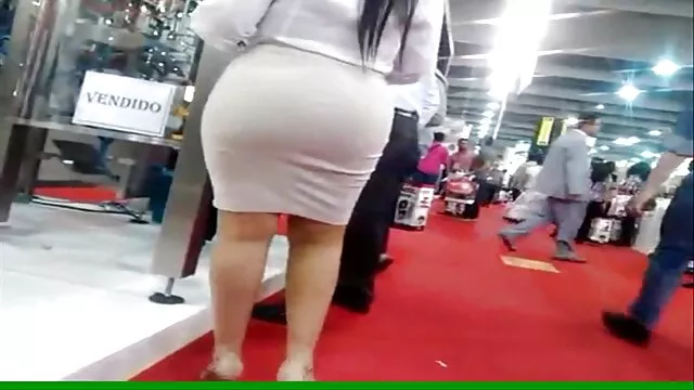 Fiúk veled egy rúgás egy gyönyörű xxx ingyen video lány, majd lőni a kamera