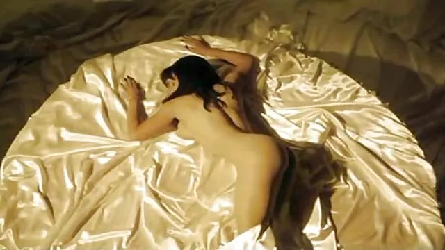 Alvó Nő pisi sex videó