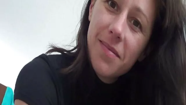Engedélyt apa fia pornó kérek a lábujjaimra