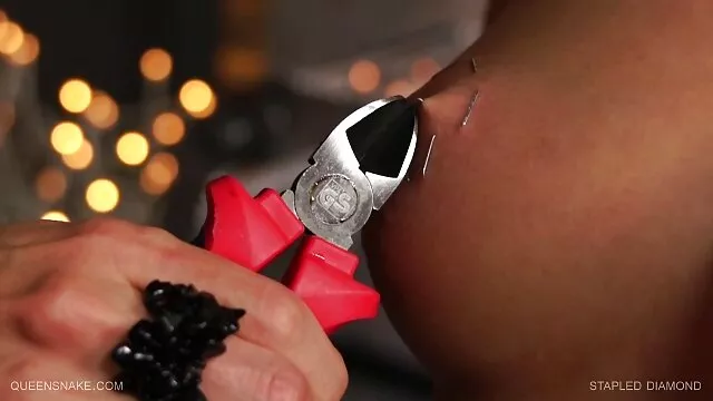 Biszexuális anya maszturbal m guyhm akarsz