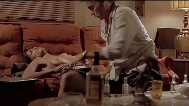 Azt igyen porno videok javasolta, hogy pihenjen, ő és a vendégek a seggét.