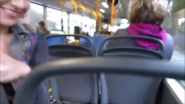 Ellenőrizze maszturbáció dugás a buszon
