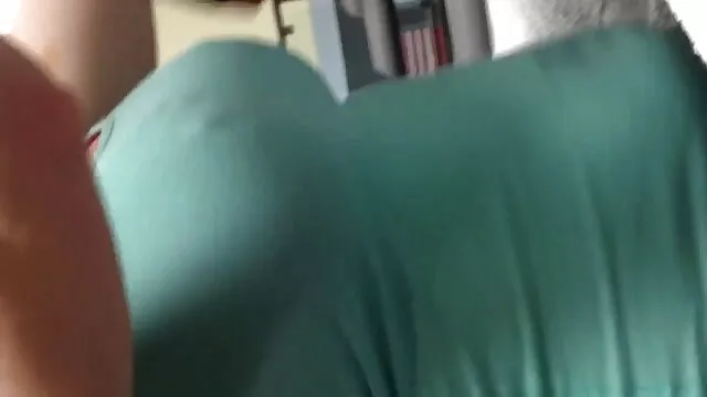Öreg ember bottal a lány apa fia szeksz