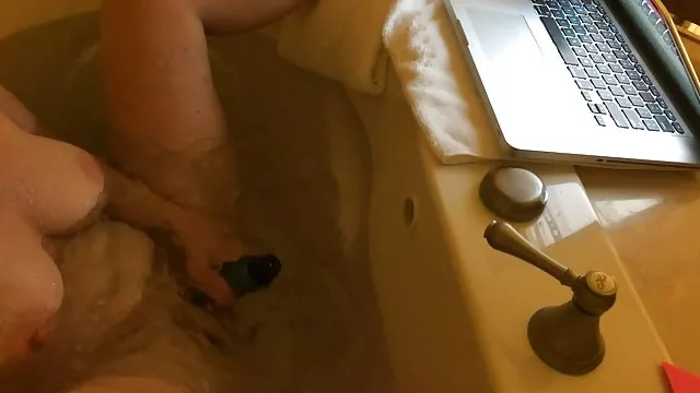 Lásd pornó filmek lejátszása elfoglalt nő Szemüveges
