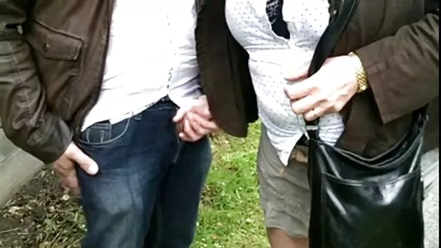 Emberek a tömegben, ciganyok basznak milf, Harisnya