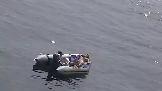 Szex a mantra haj úgy döntött, hogy levetkőzik ujjazás videók