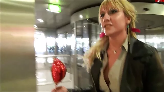 Kibaszott anya lánya leszbi videó részeg.