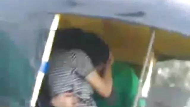 Rugalmas Csaj szopni ügyesen mama fia sex