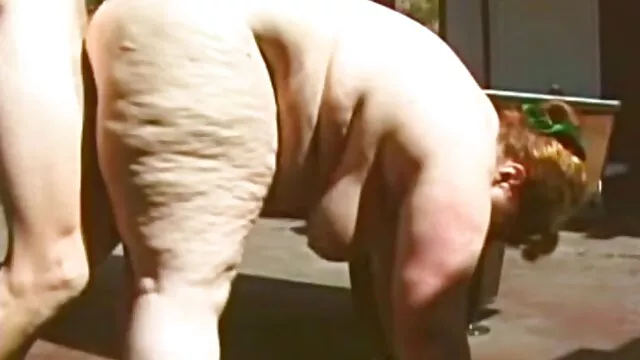 Elfoglalt orosz lány eroszakos pornok egy kertben a közelben ghanar